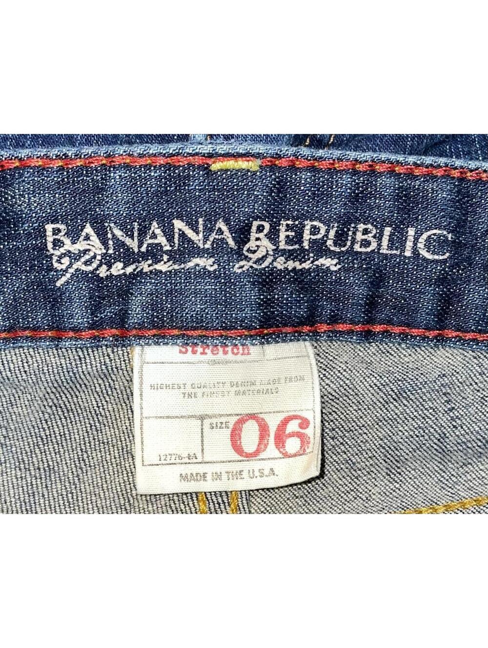 Banana Republic Premium Medium Wash, Mid-Rise Straight Jeans, Size 6 - Picture 4 of 7